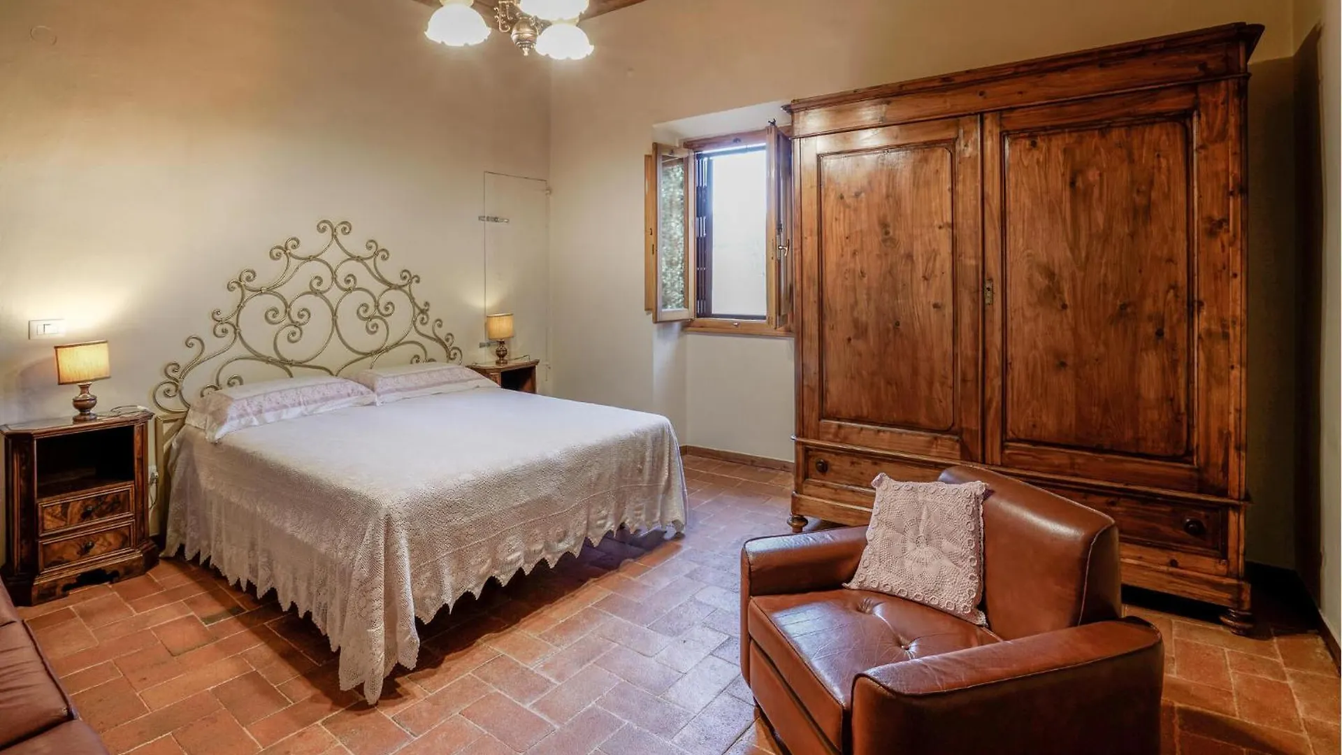 2 Bedroom Lovely Apartment In Il Ferrone Mercatale Val Di Pesa Italy