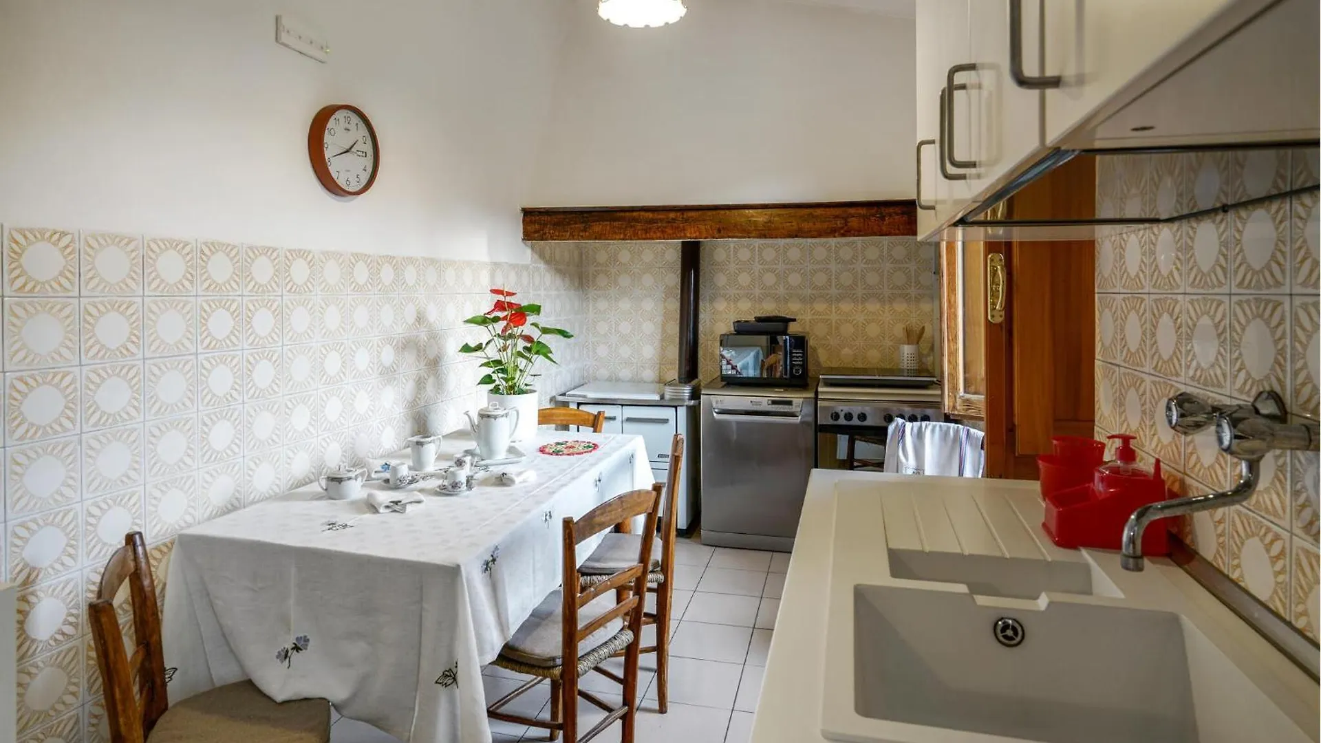 2 Bedroom Lovely Apartment In Il Ferrone Mercatale Val Di Pesa
